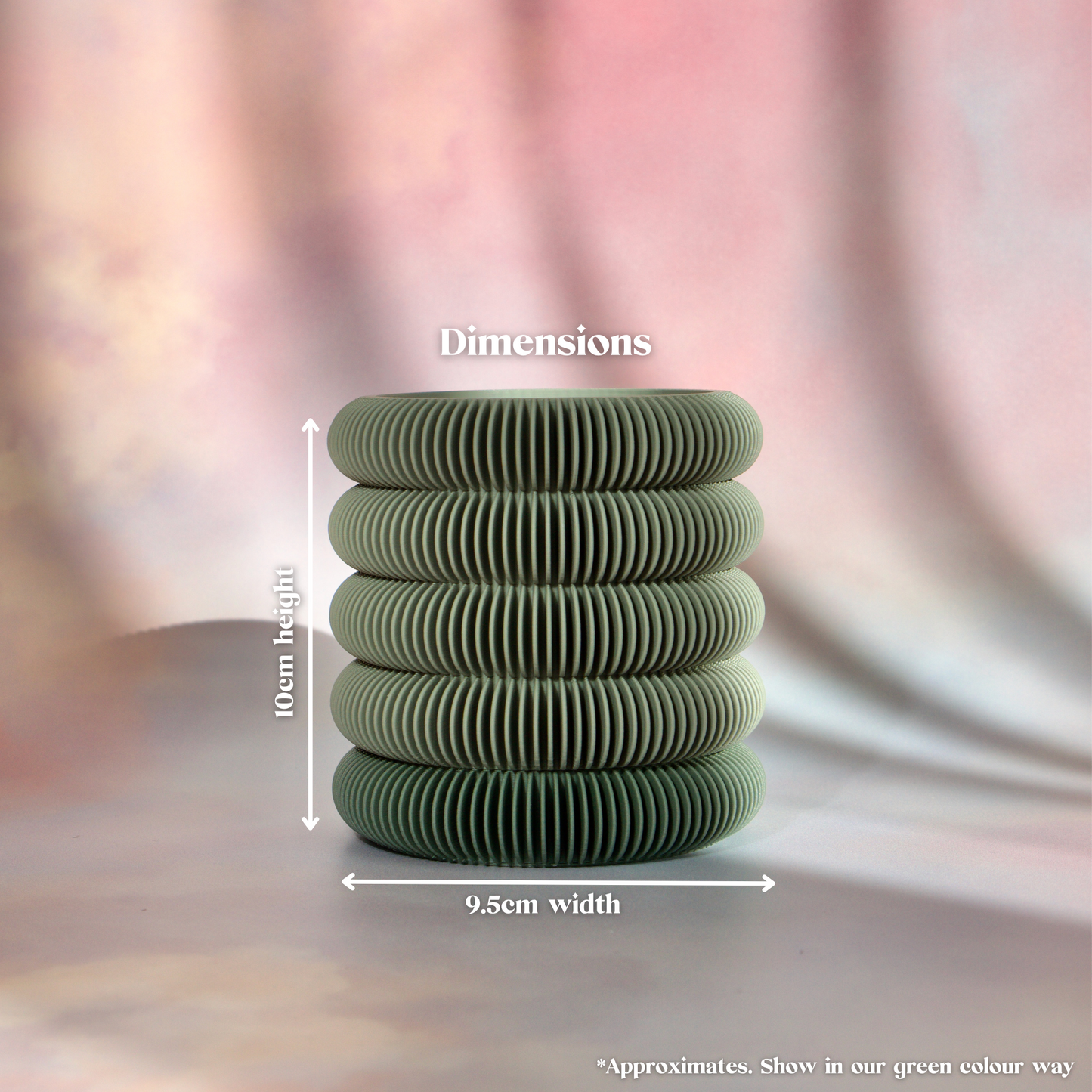 Dimensions of Twist-Lock Makeup Brush Holder – 2-in-1 storage and deep cleaning tool for makeup brushes.