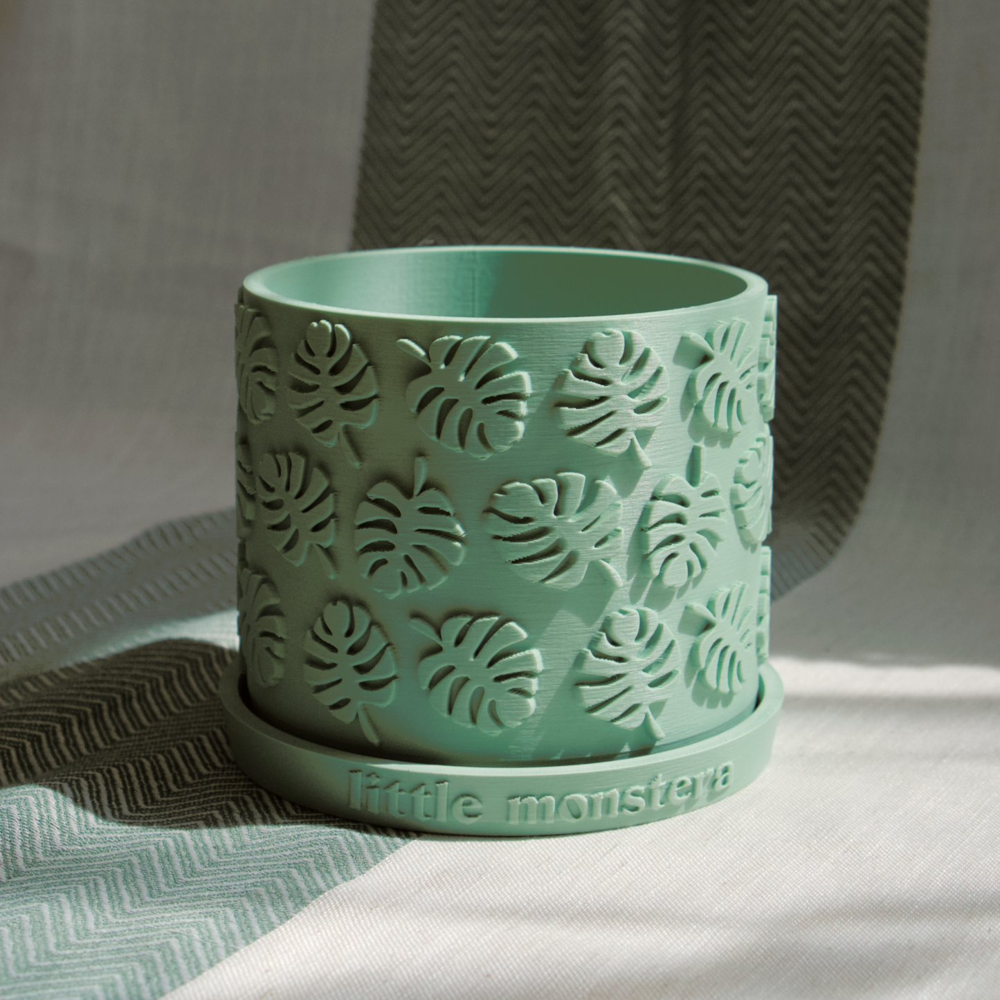 Monstera Leaf Plant Pot with Personalised Drip Tray